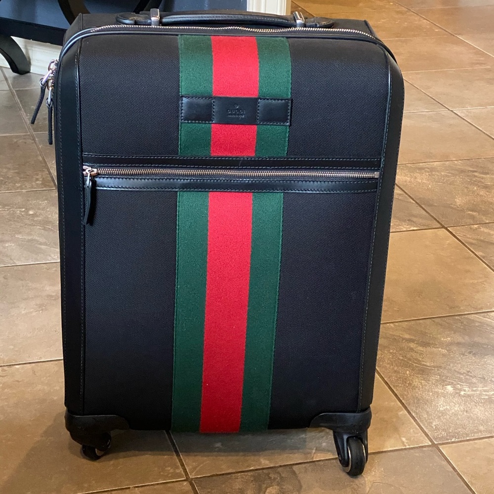 Gucci roller carry-on
